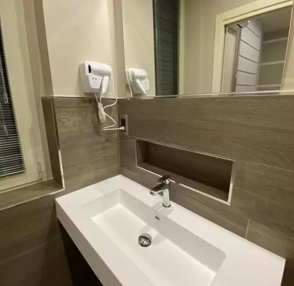 Mr Living Bed & Breakfast