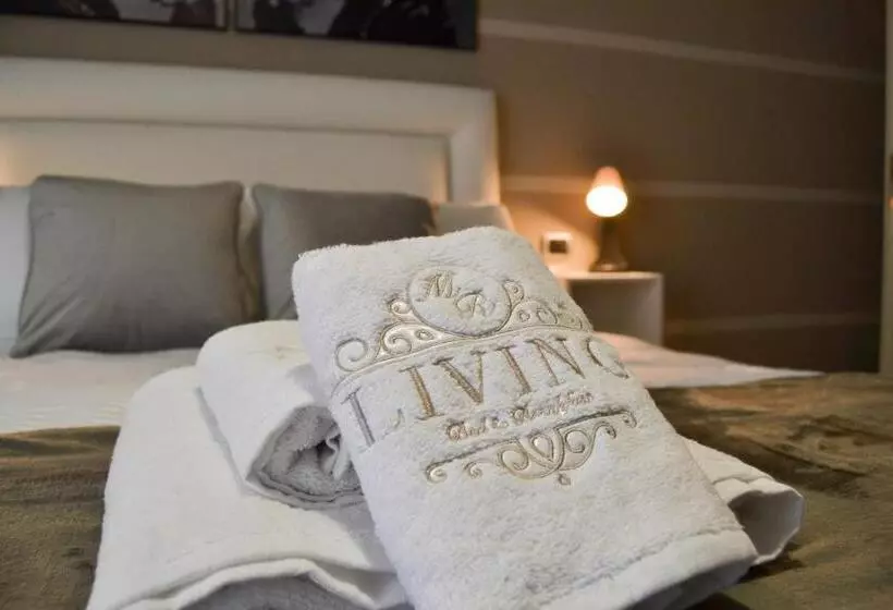 Mr Living Bed & Breakfast