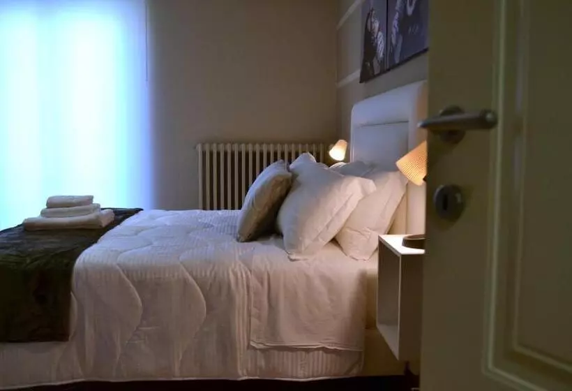 Mr Living Bed & Breakfast