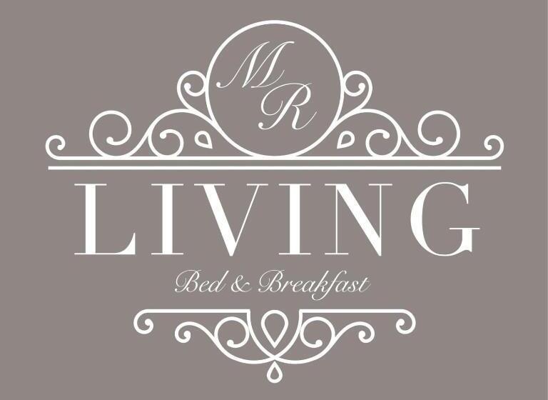 Mr Living Bed & Breakfast