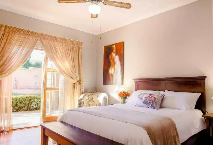 Majatalo Deale Road Guesthouse