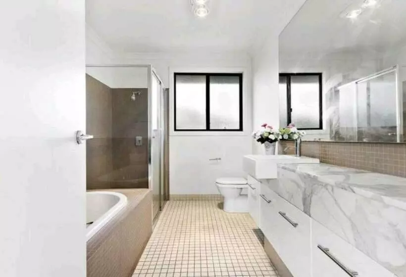 ペンション Not Entire House!! Cozy Two Bedrooms With Private Bathroom And Parking