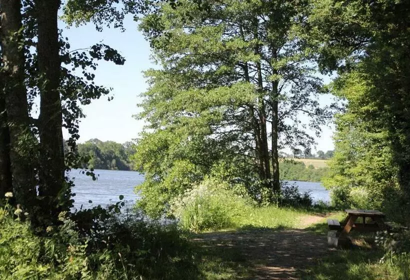 Aamiaismajoitus (B&B) Chambre D Hote La Roussiere