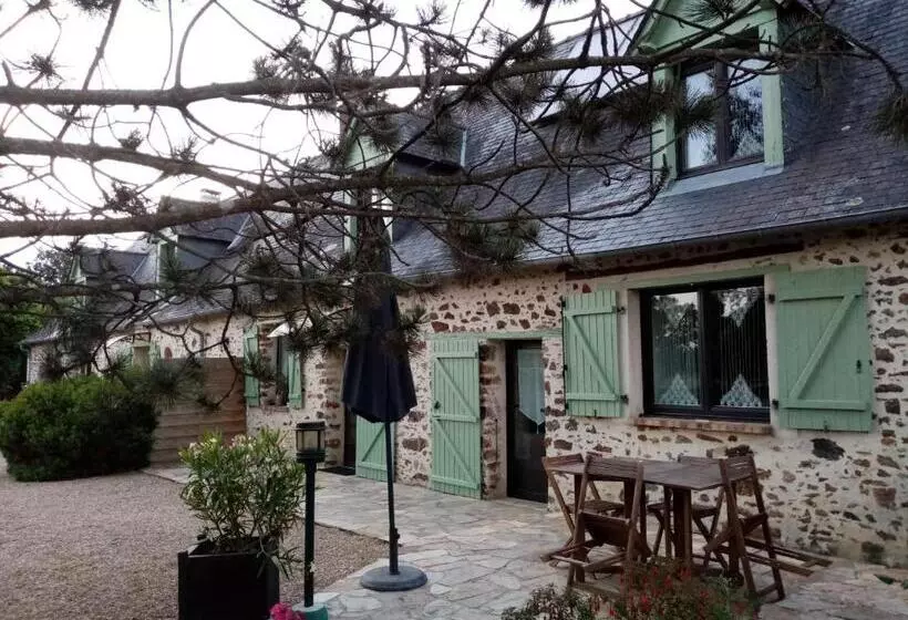 Aamiaismajoitus (B&B) Chambre D Hote La Roussiere