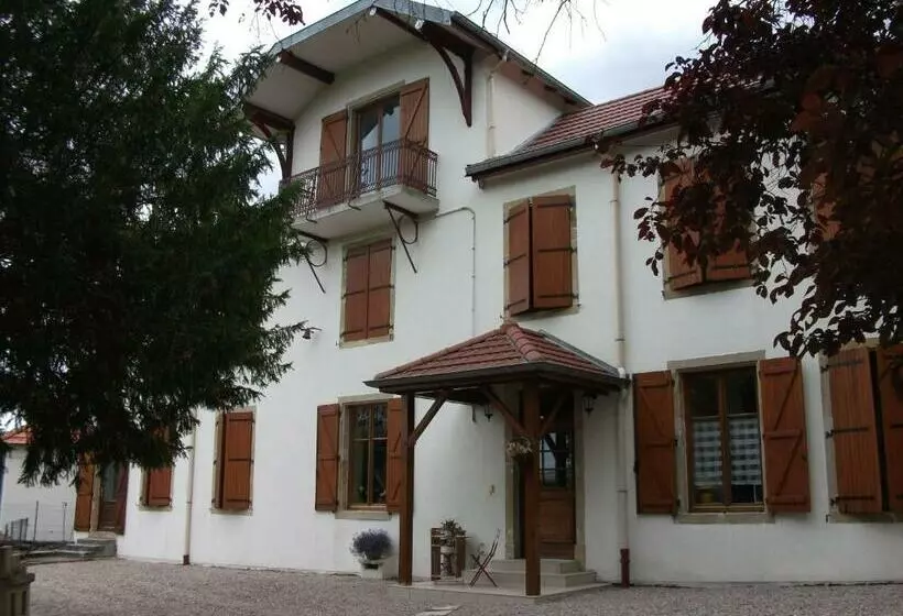 Aamiaismajoitus (B&B) Chambre Hôte Villa Sainte Barbe