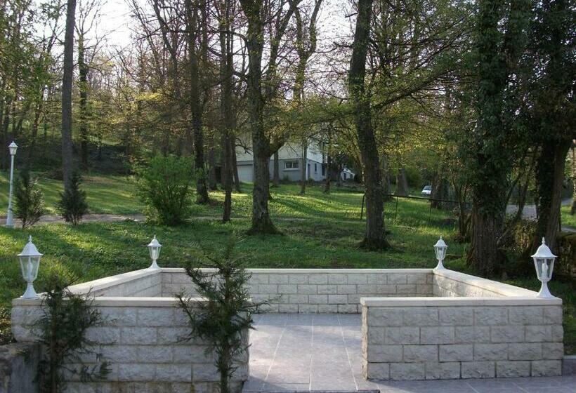 住宿加早餐  Chambre Hôte Villa Sainte Barbe