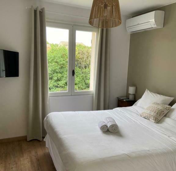 ベッドアンドブレックファースト Le Patio, Chambres D Hôtes Pour Adultes En Camargue, Possibilité De Naturisme à La Piscine