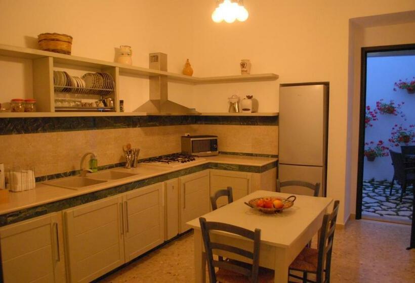 膳宿费 Il Sorriso Affittacamere/rooms