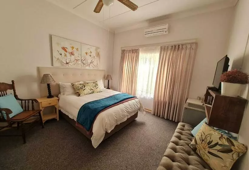 ペンション The Garden Inn Guesthouse