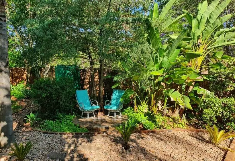 ペンション The Garden Inn Guesthouse