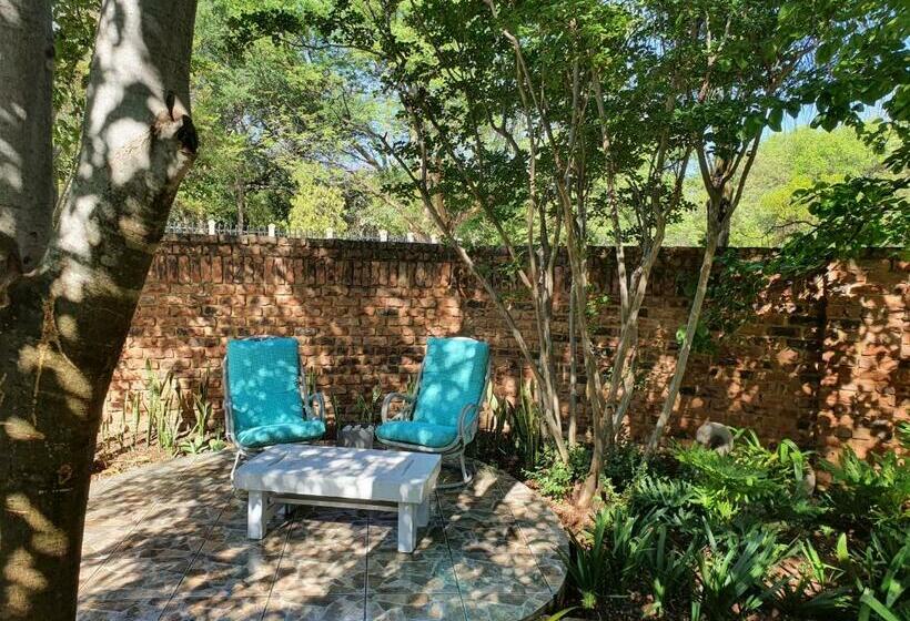 펜션 The Garden Inn Guesthouse