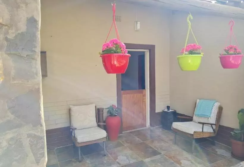 ペンション The Garden Inn Guesthouse