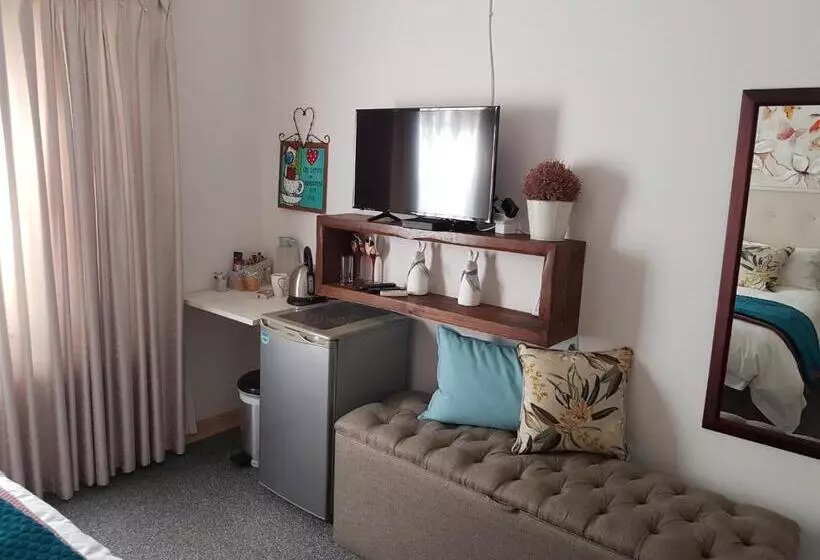 ペンション The Garden Inn Guesthouse