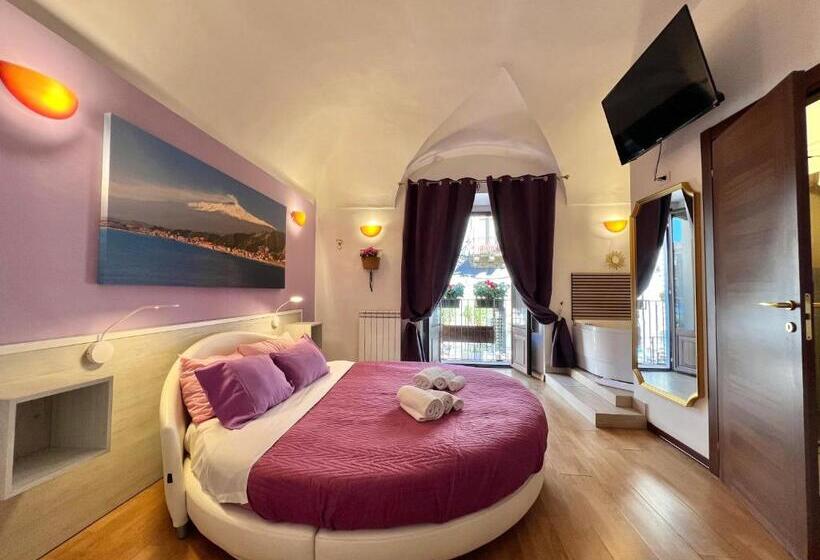 تختخواب و صبحانه Cantu  Suite