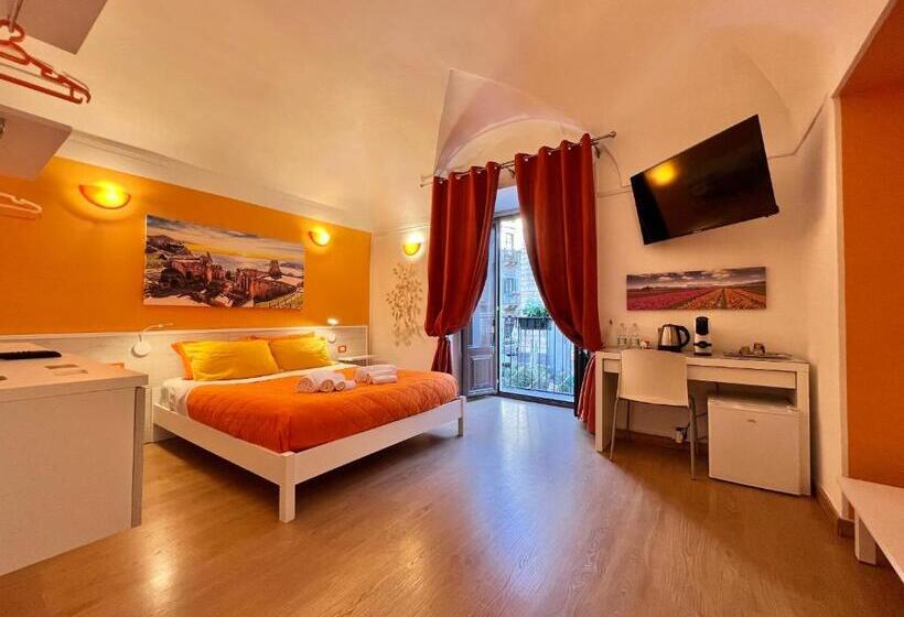 تختخواب و صبحانه Cantu  Suite