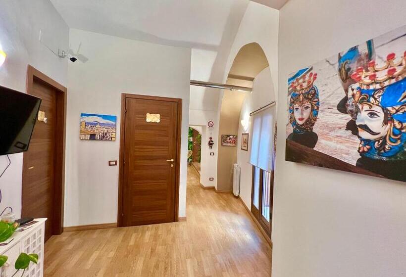 تختخواب و صبحانه Cantu  Suite