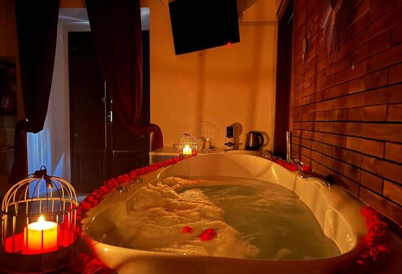 تختخواب و صبحانه Cantu  Suite