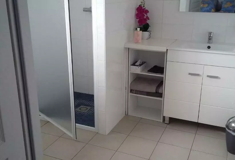 تختخواب و صبحانه L Escale Près Bordeaux