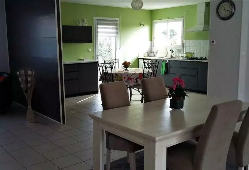 تختخواب و صبحانه L Escale Près Bordeaux