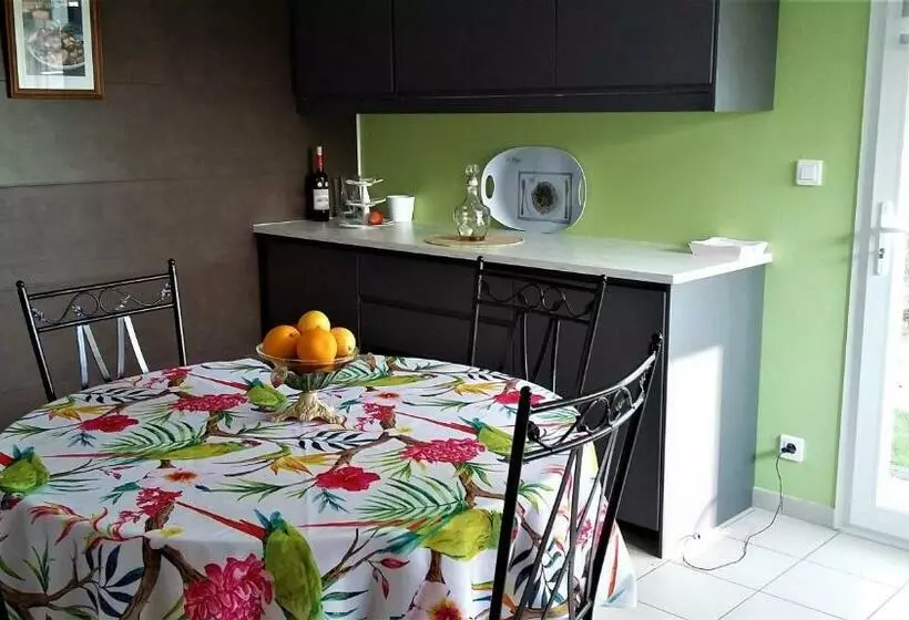 تختخواب و صبحانه L Escale Près Bordeaux