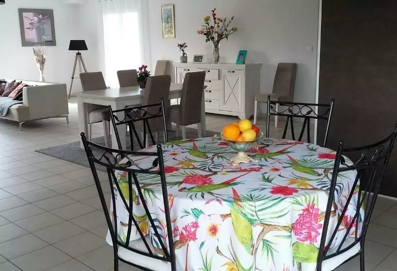 تختخواب و صبحانه L Escale Près Bordeaux