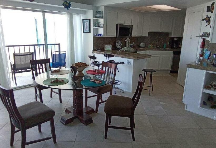 Breathtaking Oceana Del Mar