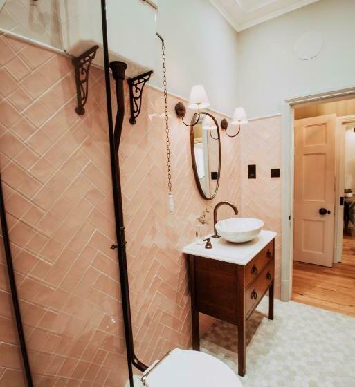 Ch1 Boutique Stays   Queen Suite