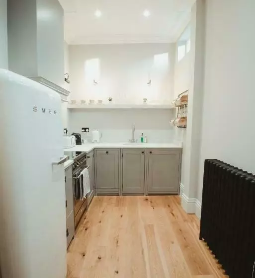 Ch1 Boutique Stays   Queen Suite