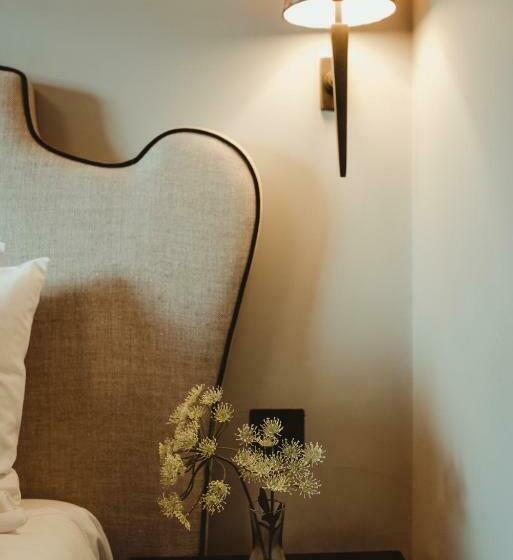 Ch1 Boutique Stays   Queen Suite