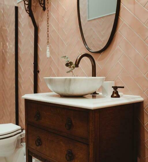 Ch1 Boutique Stays   Queen Suite