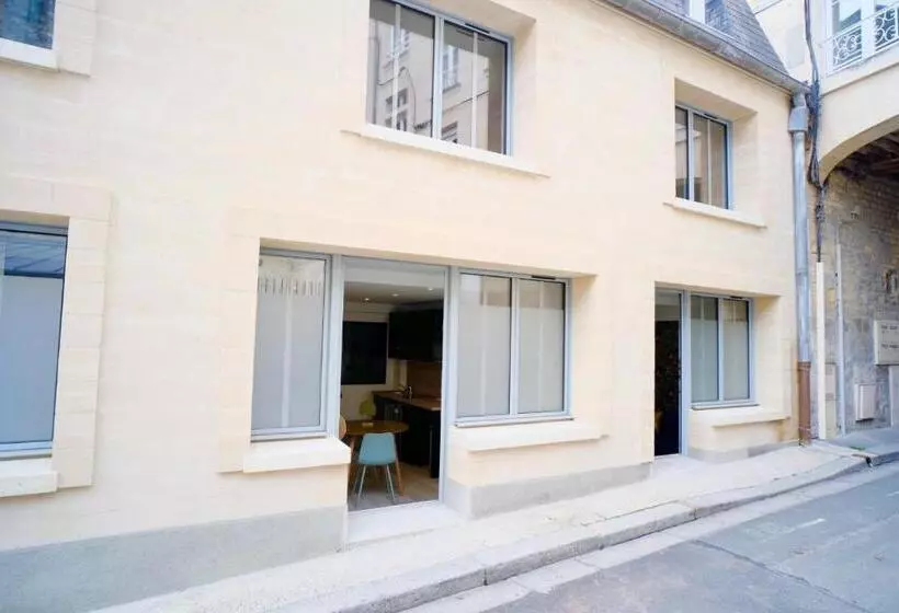 City Affaire : Hotel De Ville