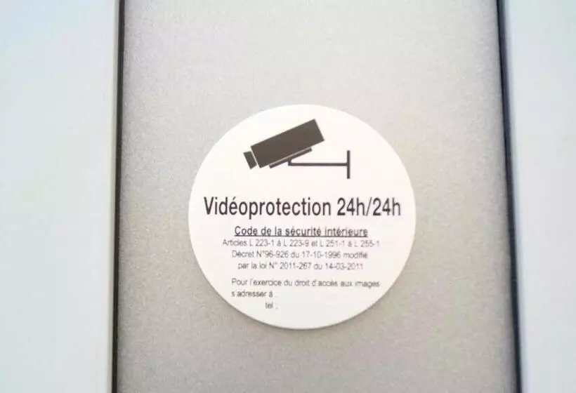 City Affaire : Hotel De Ville