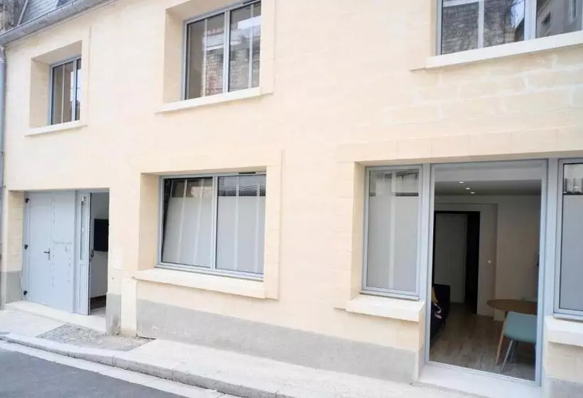 City Affaire : Hotel De Ville