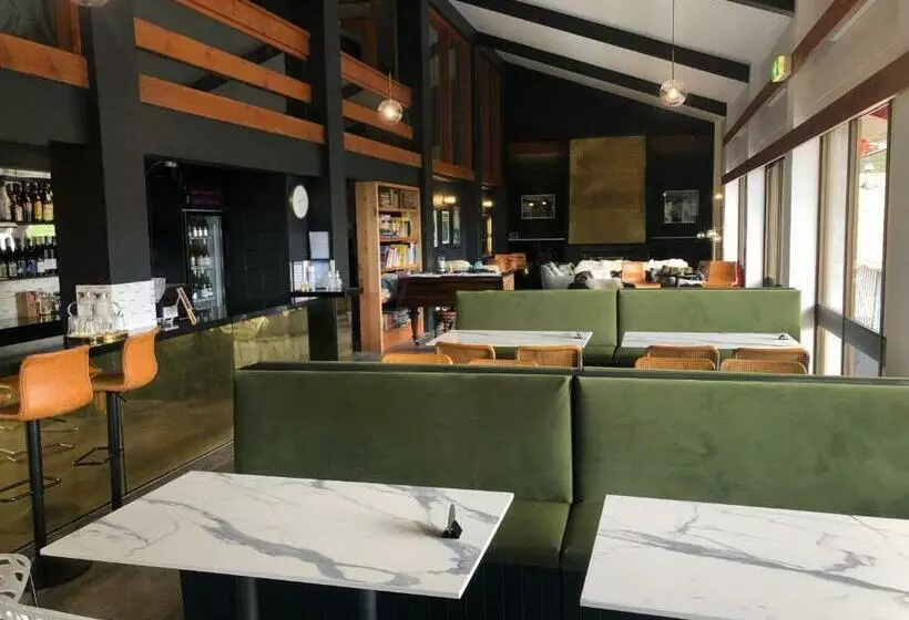 ホテル Lakeside Falls Creek