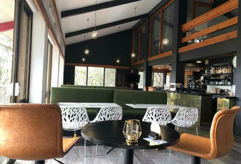 בית מלון כפרי Lakeside Falls Creek