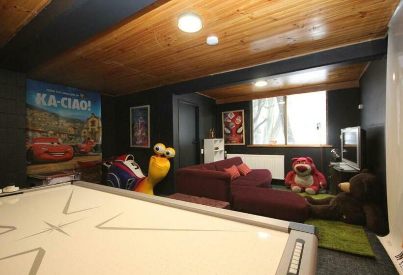 בית מלון כפרי Lakeside Falls Creek