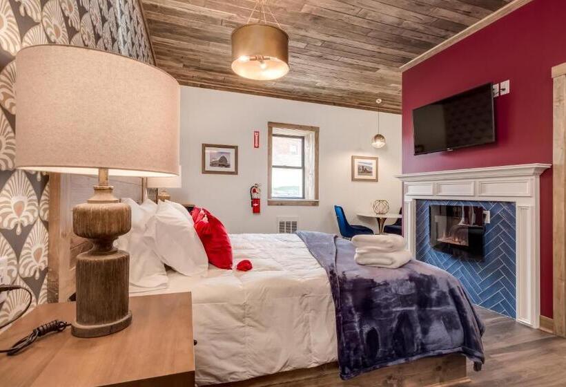 בית מלון כפרי The Port Of Prescott Boutique