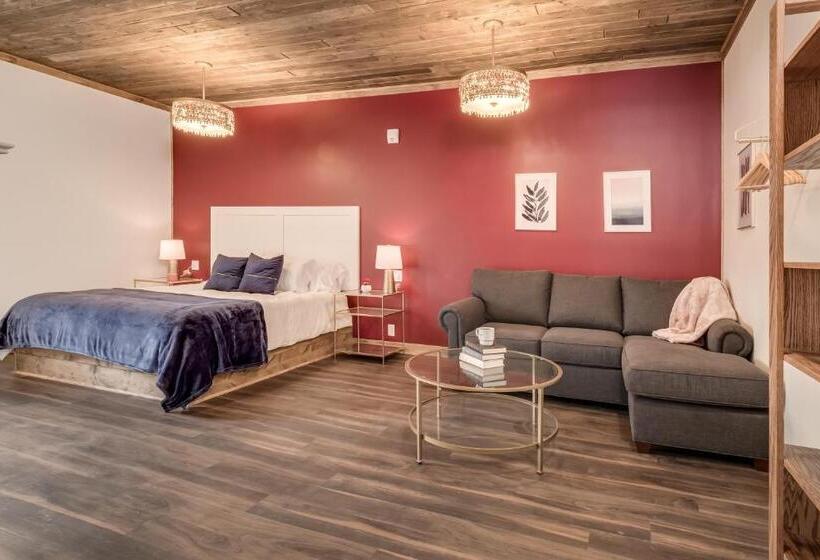 בית מלון כפרי The Port Of Prescott Boutique