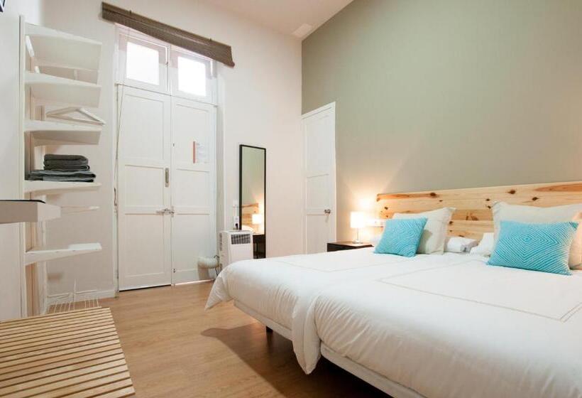 ホテル Urban Suites