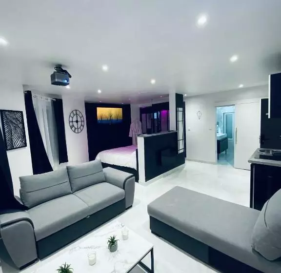 Lh Rooms Location