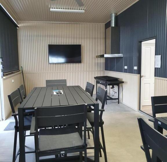 Motel The Bend Abode