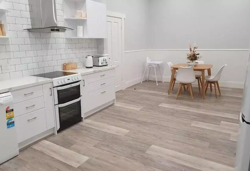 Motelli The Bend Abode