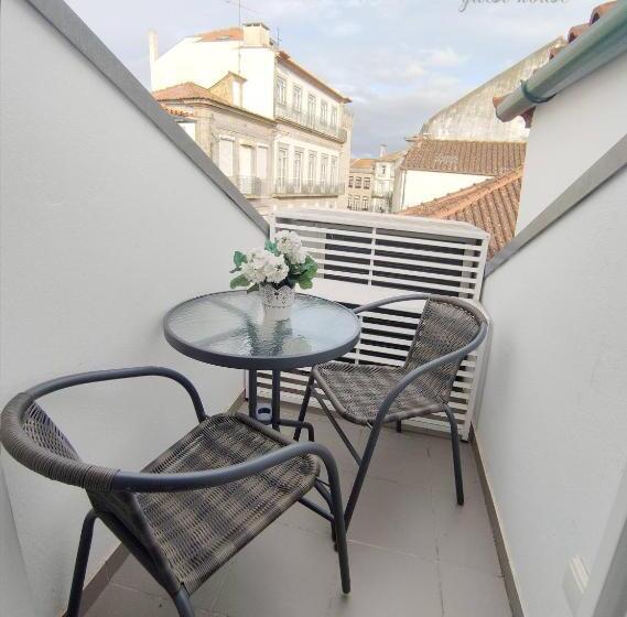 پانسیون A Botoeira Da Praça Guest House