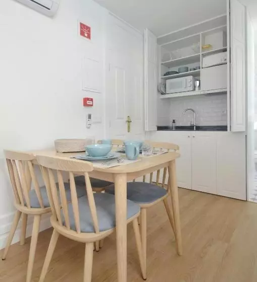 پانسیون A Botoeira Da Praça Guest House