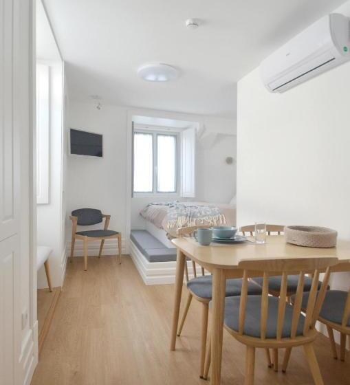 پانسیون A Botoeira Da Praça Guest House