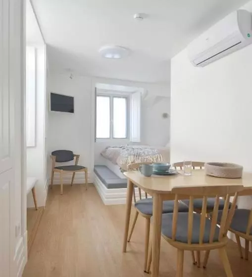 پانسیون A Botoeira Da Praça Guest House