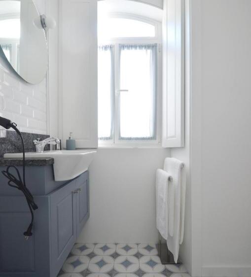 پانسیون A Botoeira Da Praça Guest House