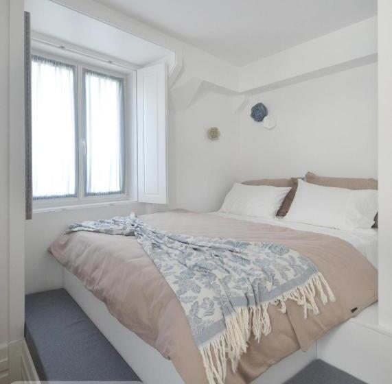 پانسیون A Botoeira Da Praça Guest House