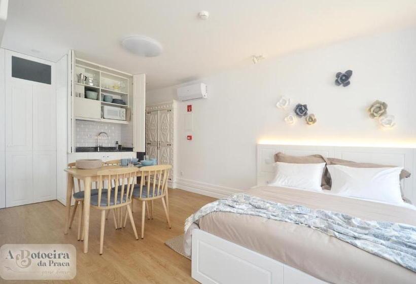 پانسیون A Botoeira Da Praça Guest House