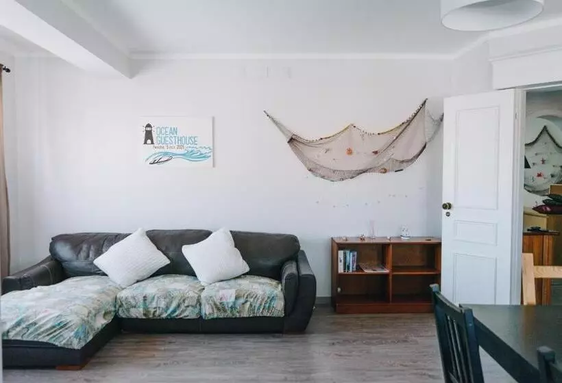 ペンション Ocean Guesthouse Peniche